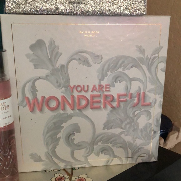 Bath and Bodyworks Pure Wounder Gift Set Combo